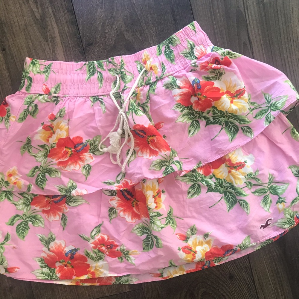 PINK FLORAL SKIRT NWOT